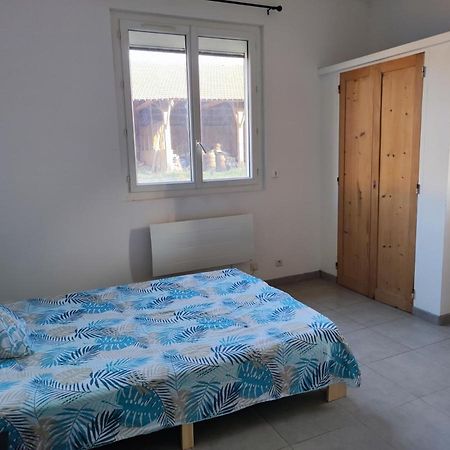 Appartement Dans Partie De Mas En Camargue Arles Exteriér fotografie